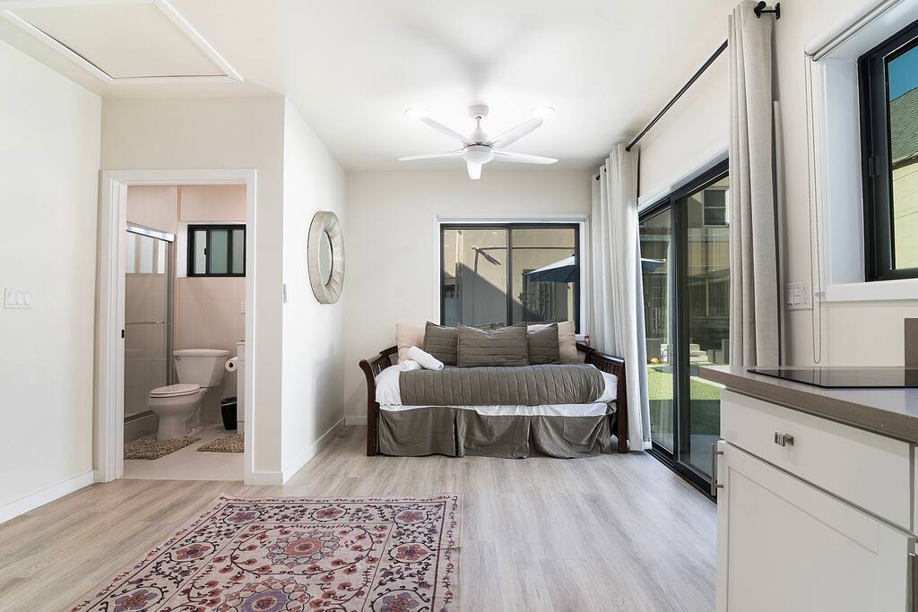 Modern Studio Suite w/ Kitchen by Miracle Mile