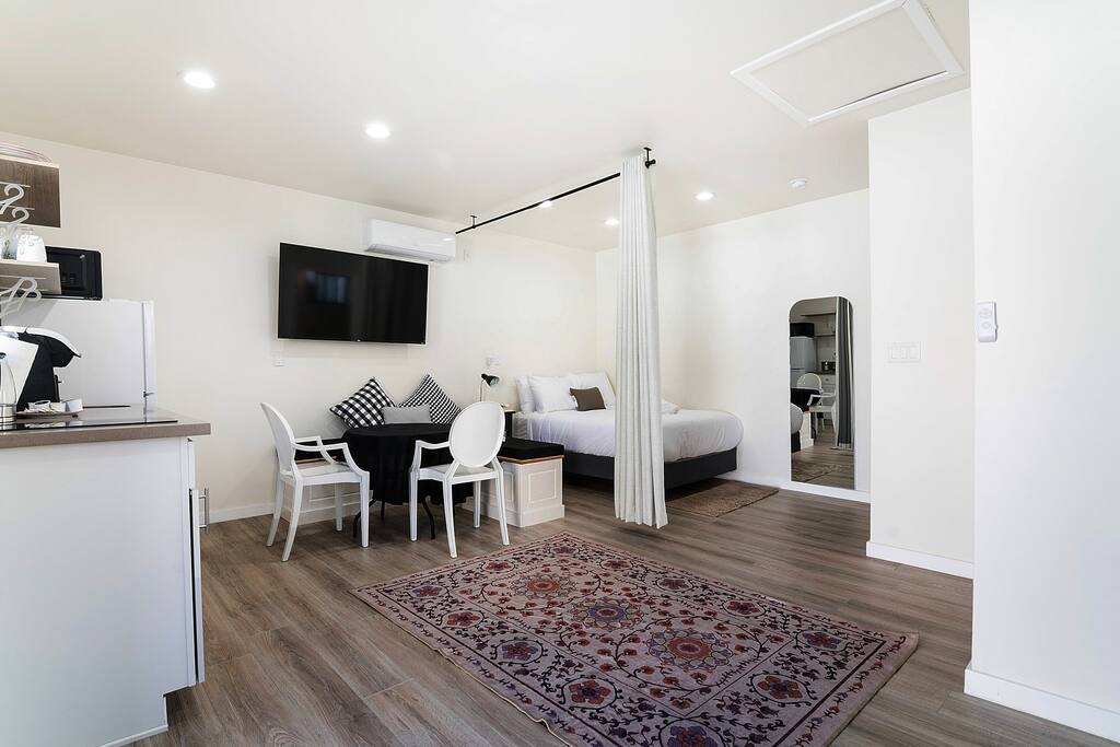 Modern Studio Suite w/ Kitchen by Miracle Mile