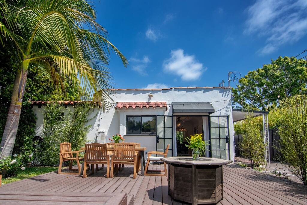 beautiful-3br-home-wpool-and-jacuzzi-prime-la-stay/