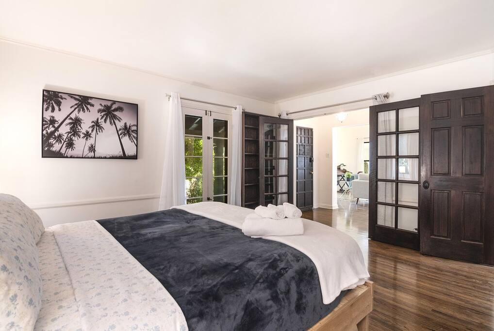 beautiful-3br-home-wpool-and-jacuzzi-prime-la-stay/