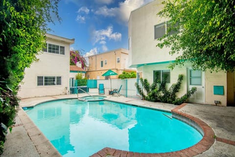 1135CrestDrive.0068