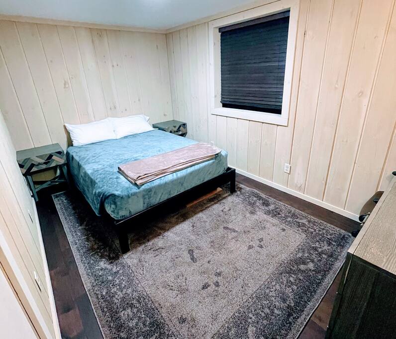 2BD 1BA | Mount Snow VT | Ski-Back Trail | Shuttle