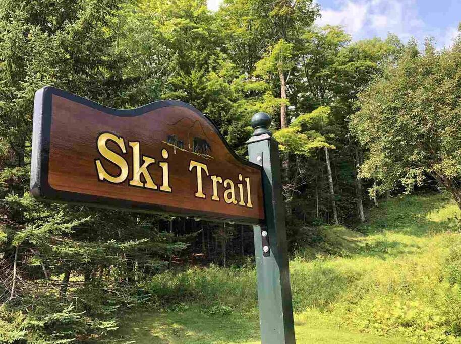 2BD 1BA | Mount Snow VT | Ski-Back Trail | Shuttle