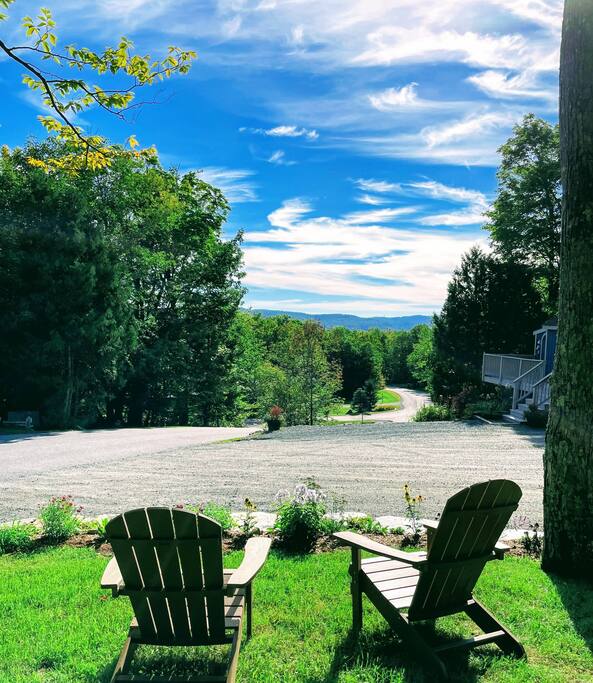 4BD 2BA | Mount Snow VT | Ski-Back Trail | Shuttle