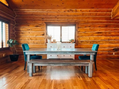 Cabin next to Royal Gorge & Nt’l Forest