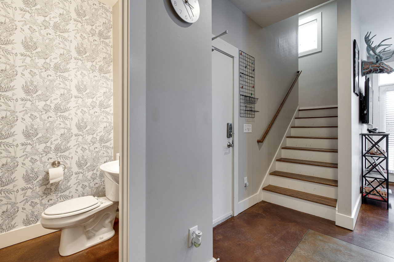 the-celebrity-free-parking-central-vanderbilt/