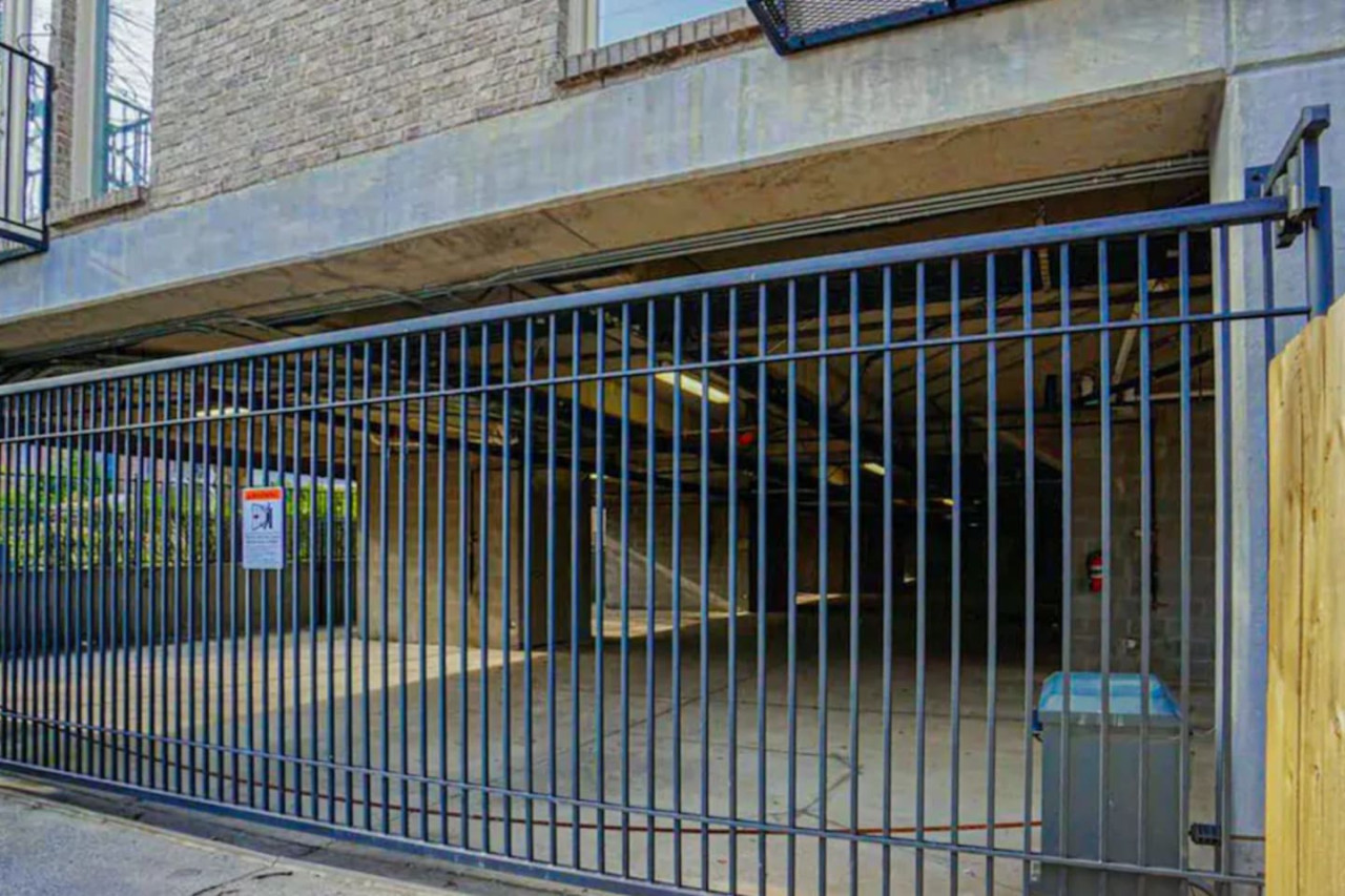 Secure garage with 2 free parking spots