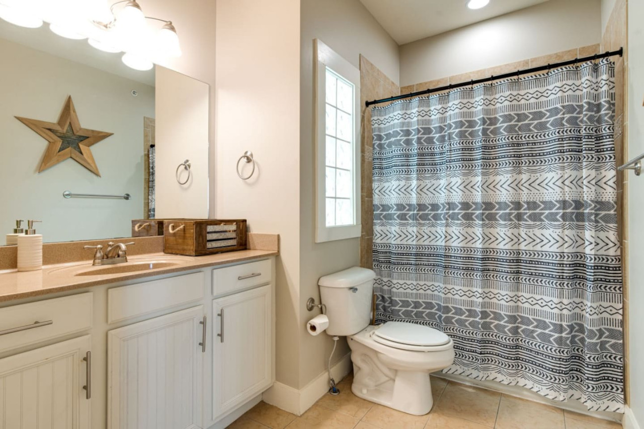 Master Bathroom with all amenities provided