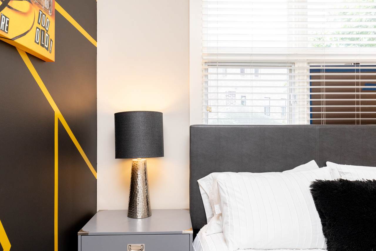 Second Bedroom with 2 Queen Beds and Smart TV