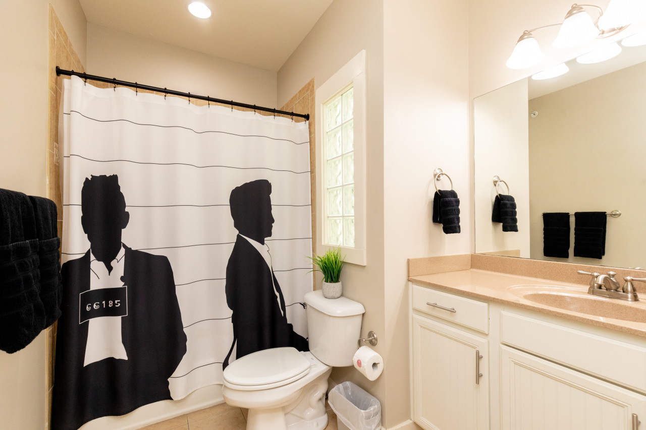 cashville-near-music-row-private-balcony*/