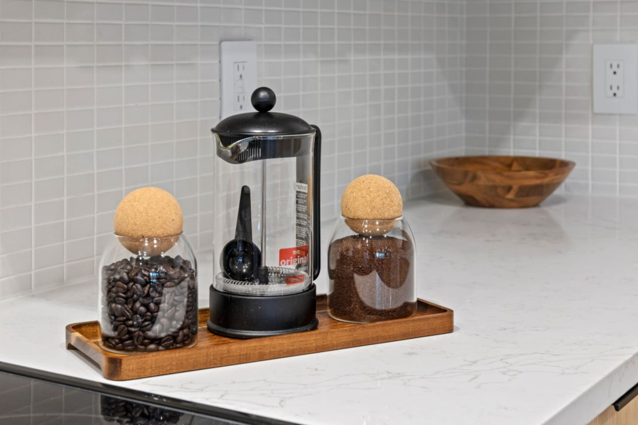 prime-location-heart-of-downtown-nashville-with-pool/