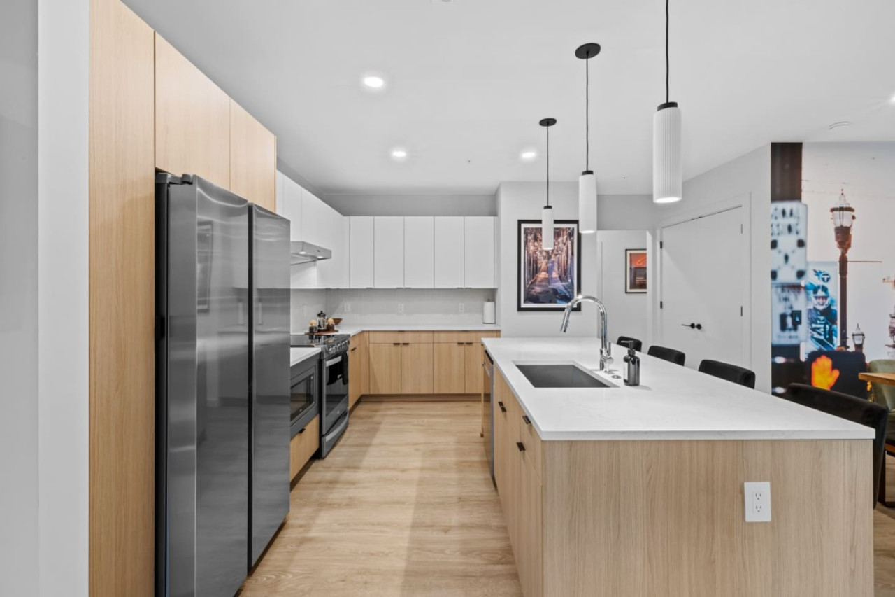 prime-location-heart-of-downtown-nashville-with-pool/