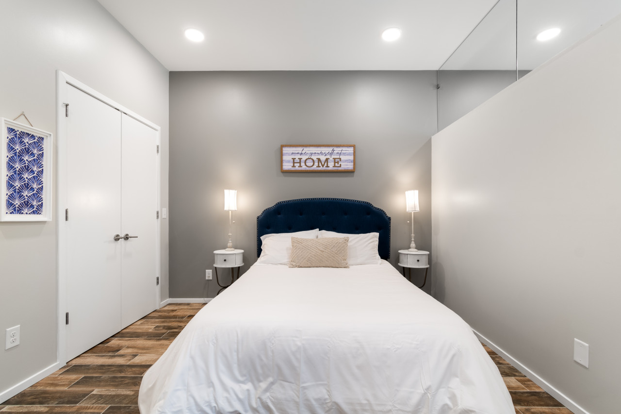 walk-to-gulch-or-illume-or-patio-*-pool-*-gym-access/