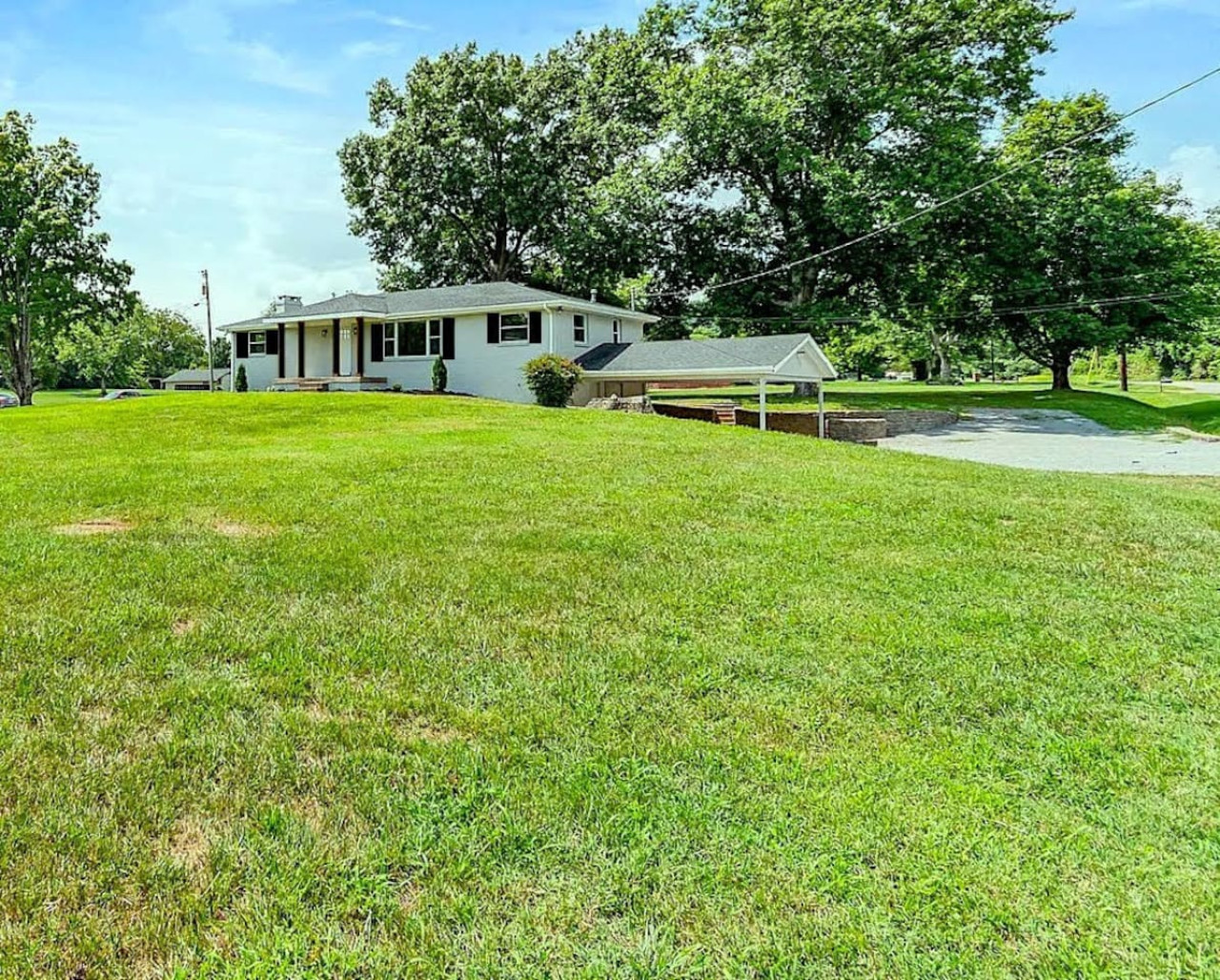 Huge open property to throw the ball