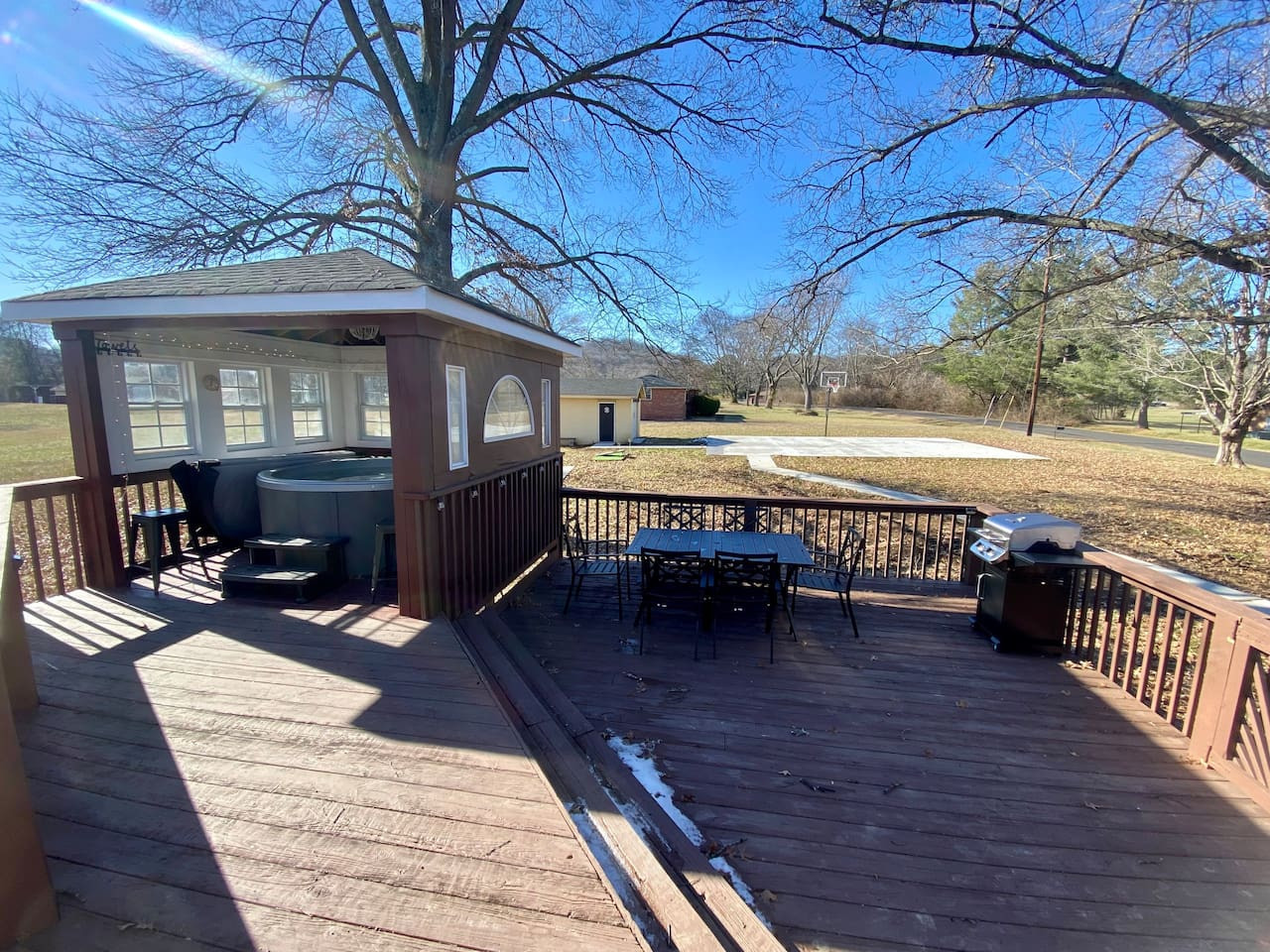 Relax out doors and grill or hot tub