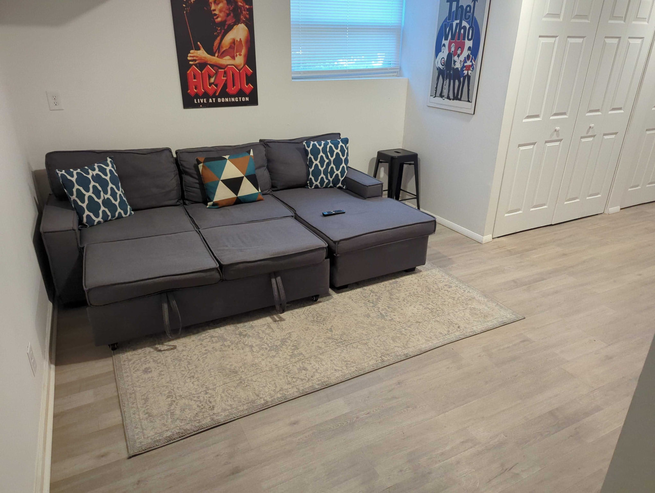 Common Space Basement - Full Day Bed/Couch + 2 Queen blow-up mattresses (if needed)