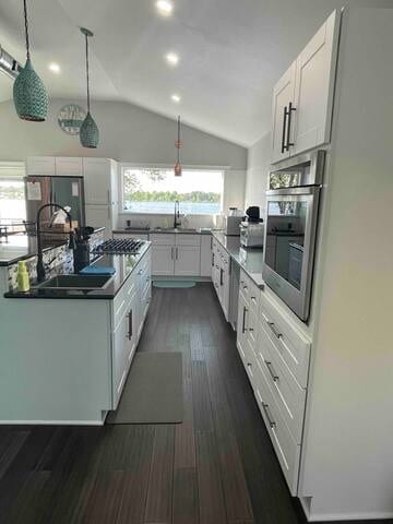 Fully stocked kitchen with quartz countertops.