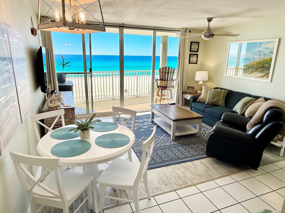 Absolutely stunning views from this bright and airy living space.