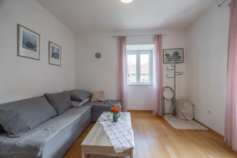 Apartment Rot - Unit 376625-13