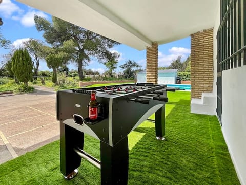 Pool | Hot Tub | BBQ | PS5 | Aircon | Center 5min
