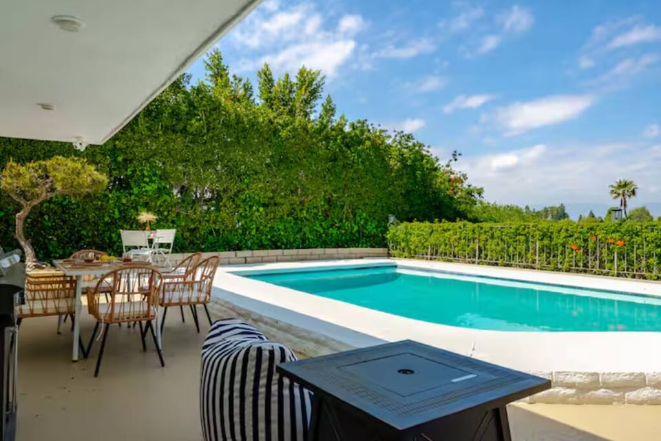 Dona Teresa- Listing 2025 - Los Angeles