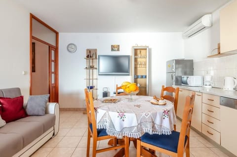 House Ivana - Unit 376207-13