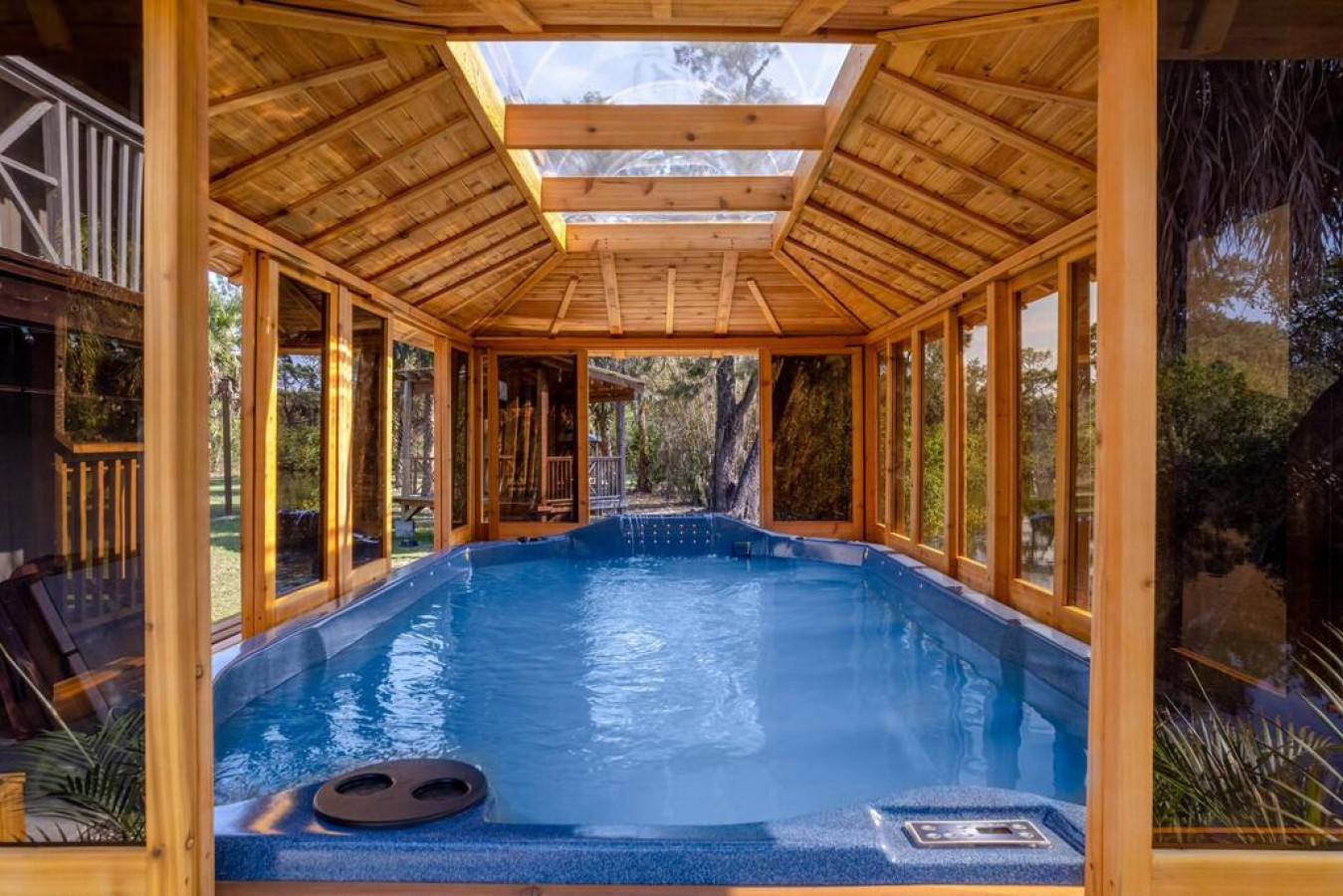 1-largest-tampa-private-compound-13br-sleeps-40+-heated-poolspa/