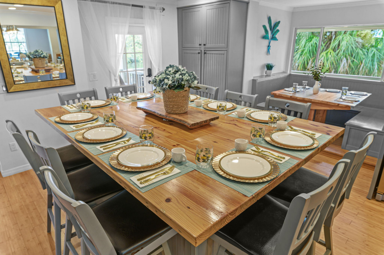 1-largest-tampa-private-compound-13br-sleeps-40+-heated-poolspa/