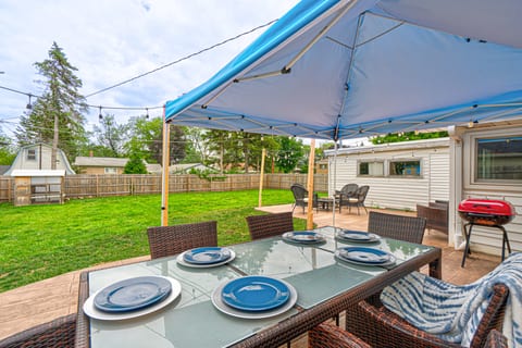 Cozy Home Sleeps 10 Lombard Chicago Suburb
