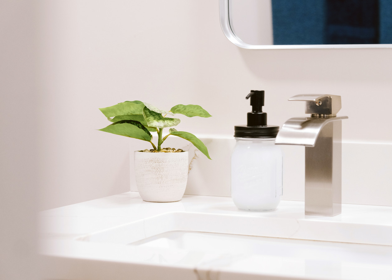 luxurious-remodeled-1br-condo/