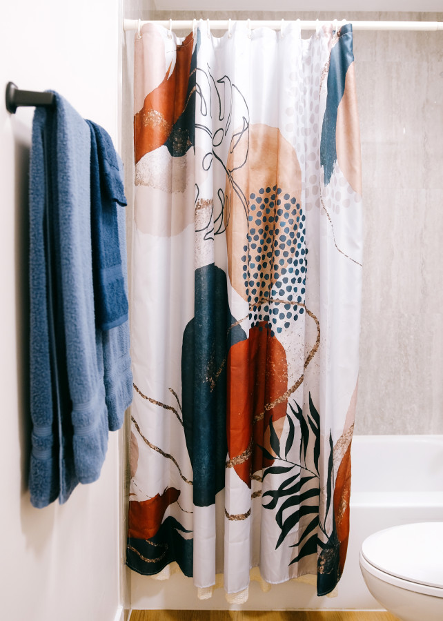 luxurious-remodeled-1br-condo/