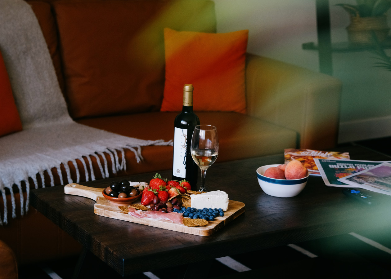 luxurious-remodeled-1br-condo/