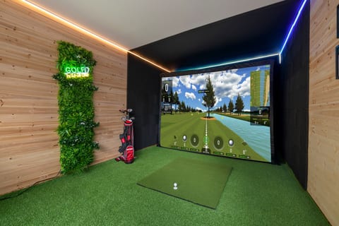 9BR Heated Pool • Hot Tub • Golf Simulator