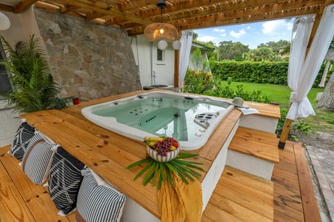 9BR Heated Pool • Hot Tub • Golf Simulator