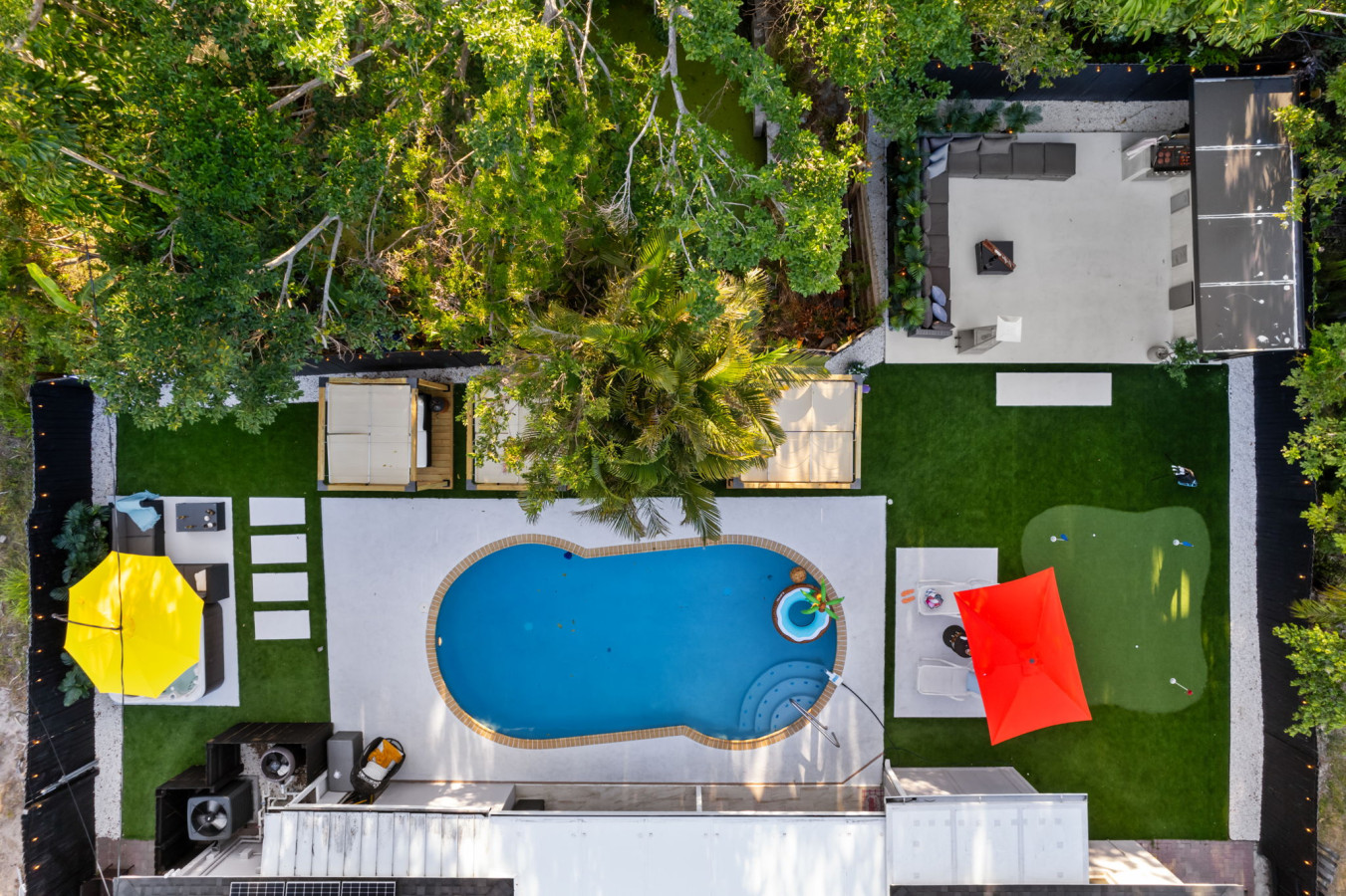 sleeps-20-*-heated-pool-*-hot-tub-*-outdoor-kitchentheater/