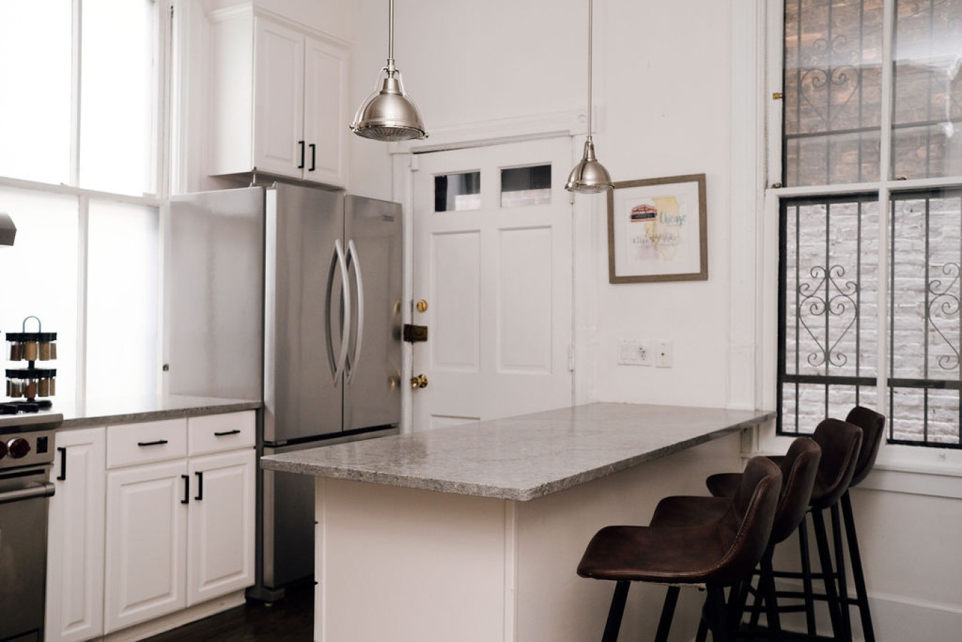 4-br-*-theater-room-*-gym-*-walk-to-lincoln-park!/