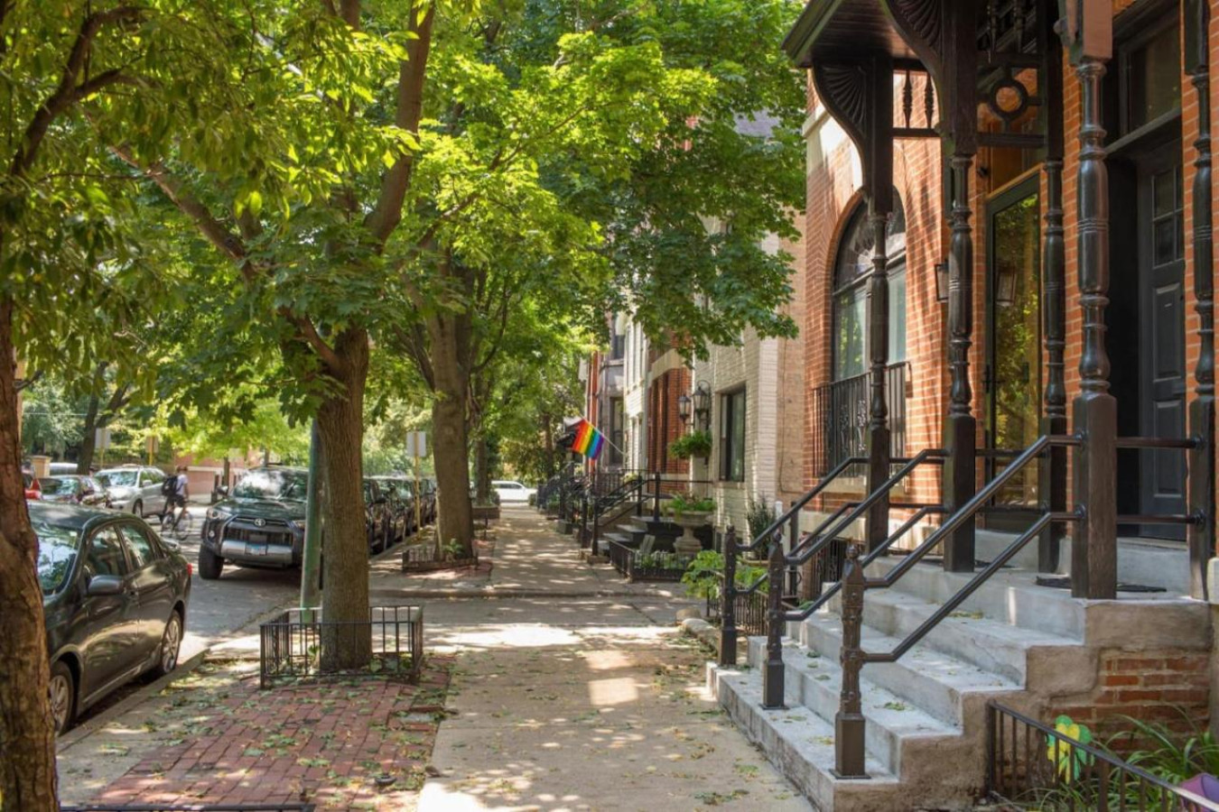 4-br-*-theater-room-*-gym-*-walk-to-lincoln-park!/