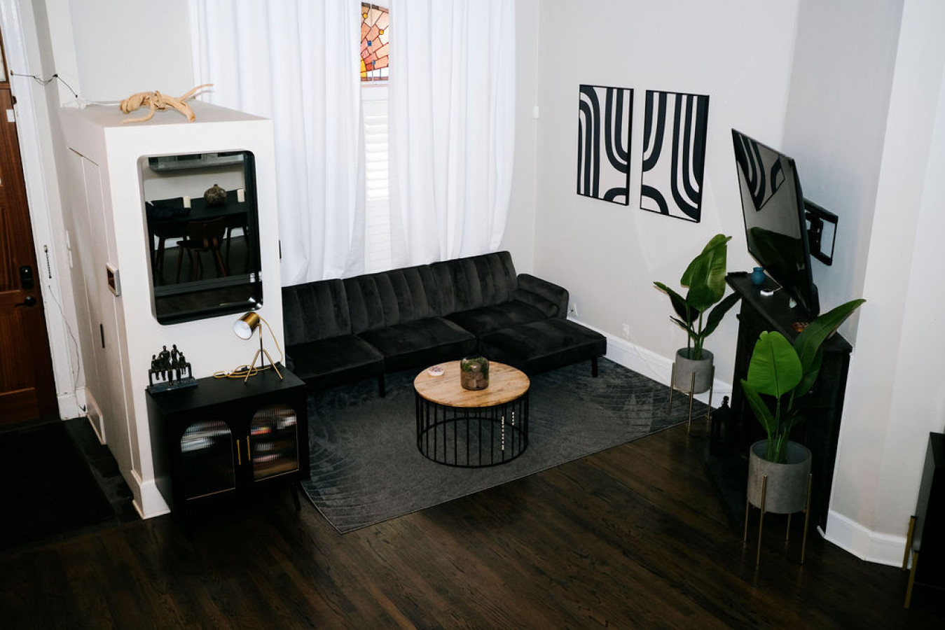 4-br-*-theater-room-*-gym-*-walk-to-lincoln-park!/