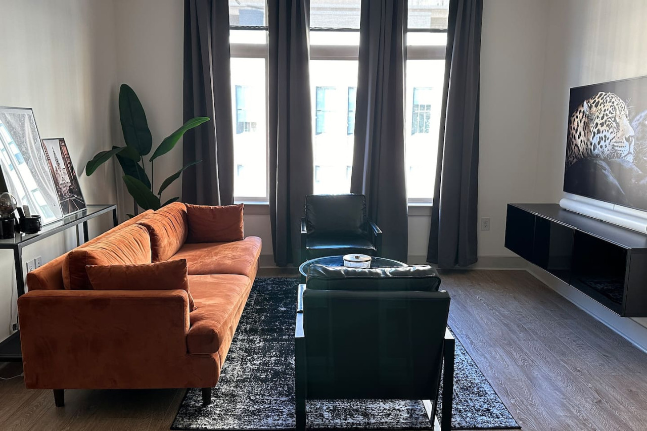 downtown-philly-luxury-condo/