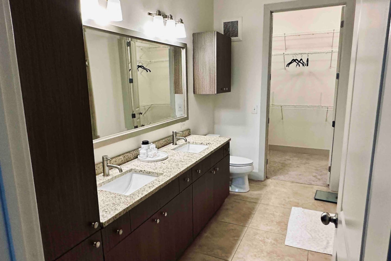 downtown-philly-luxury-condo/