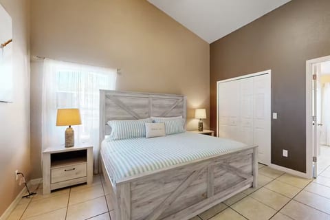 4BR Sunny Paradise near Disney World