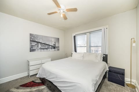 Private Gym 2BR Condo Downtown