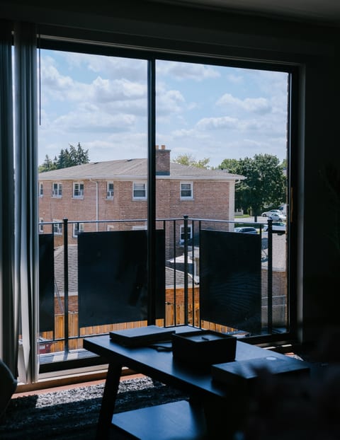 Near O'hare • Personal Gym & Balcony • Safe Area