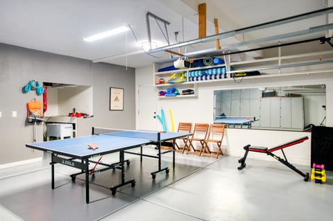 Upscale Phoenix Abode: Walk to South Mountain Park