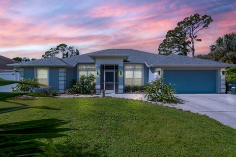 4BR - Heated Pool and Lanai
