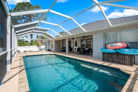 4BR - Heated Pool and Lanai