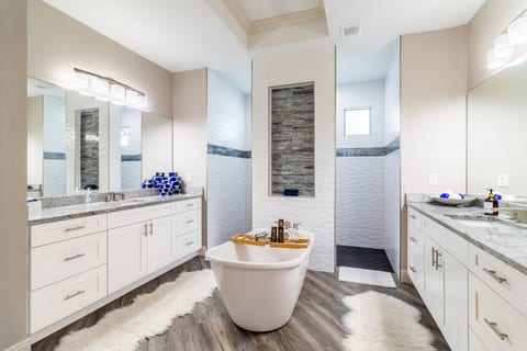 Gulf Coast Retreat: 3BR Waterfront | Heated Pool