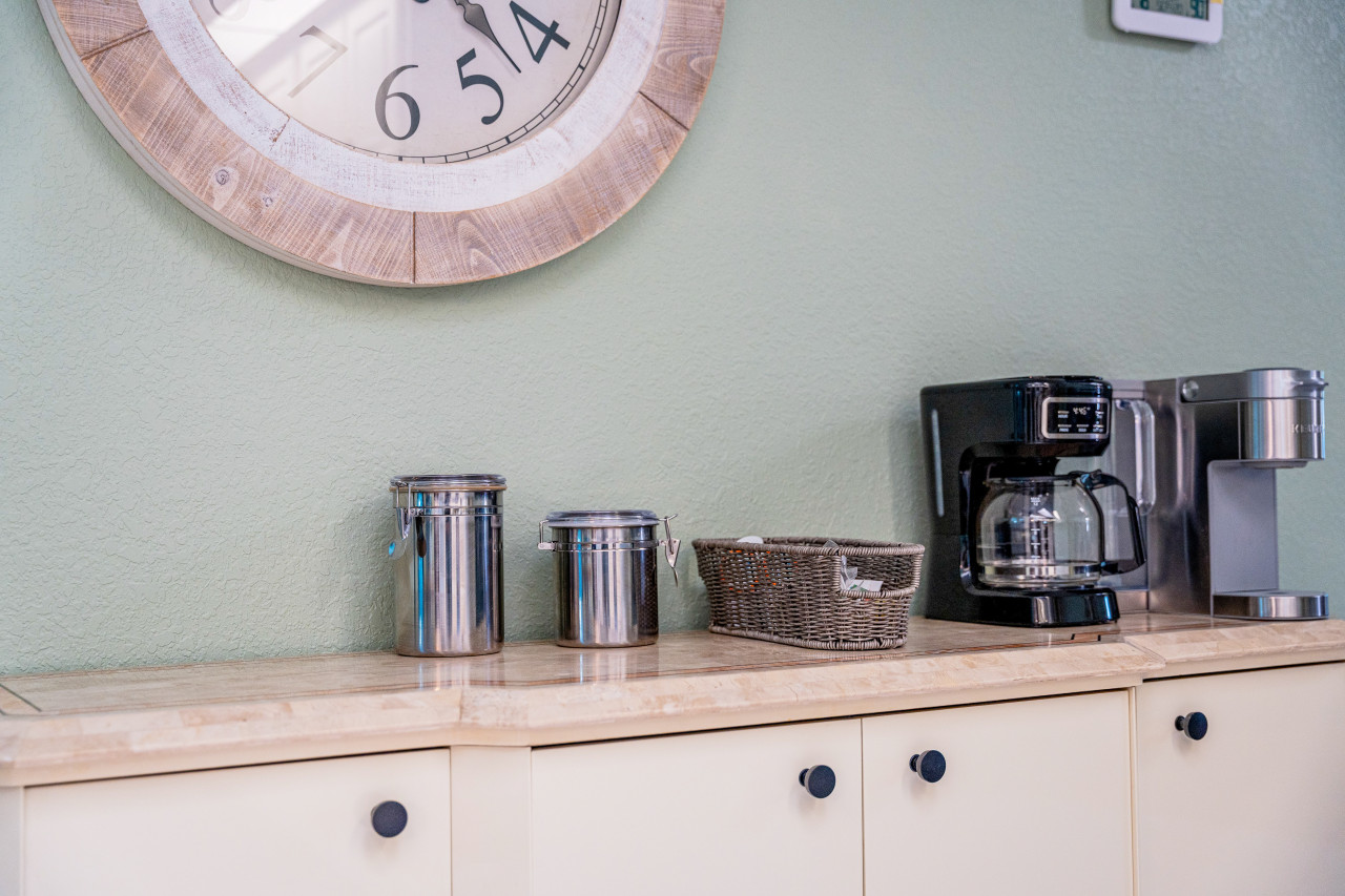 3BR Coastal Oasis: Waterfront Home with Pool - Port Charlotte