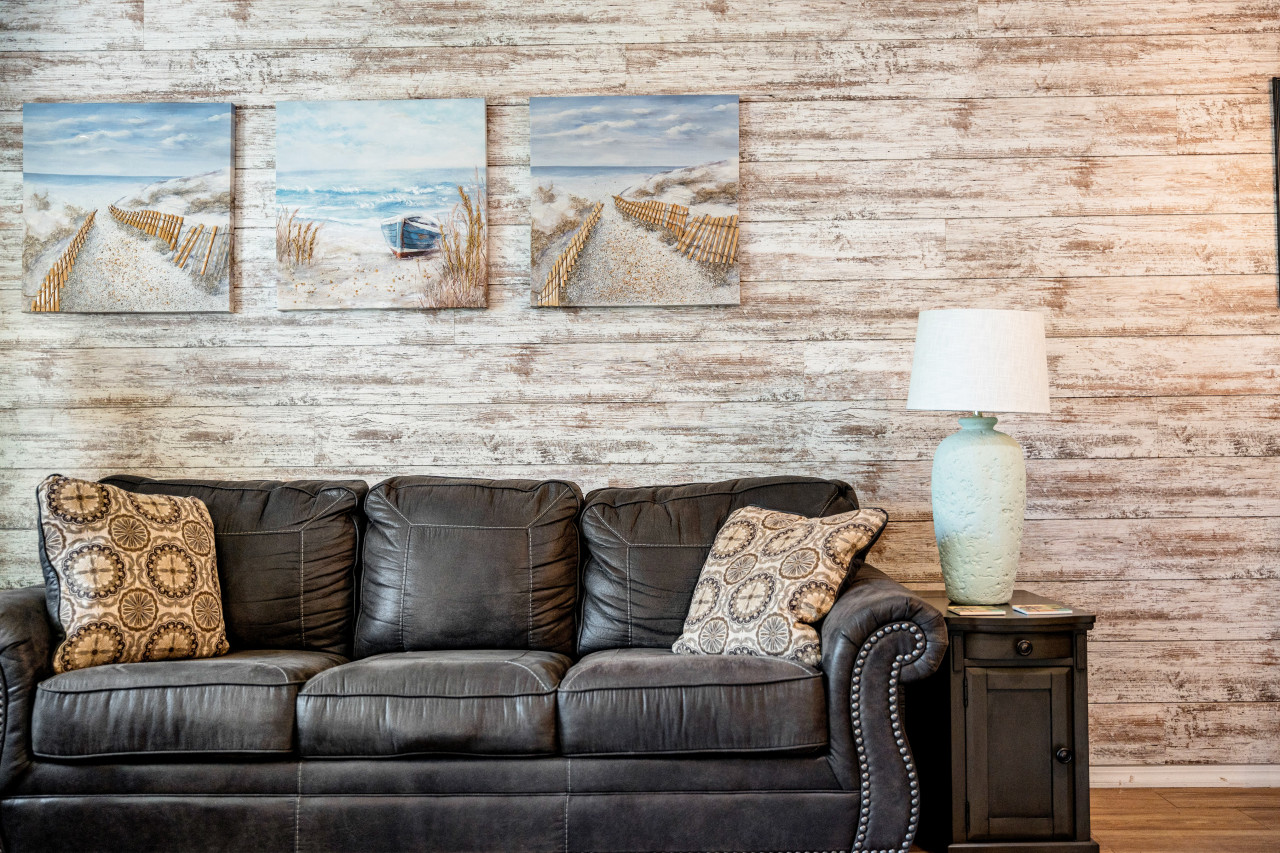 3BR Coastal Oasis: Waterfront Home with Pool - Port Charlotte