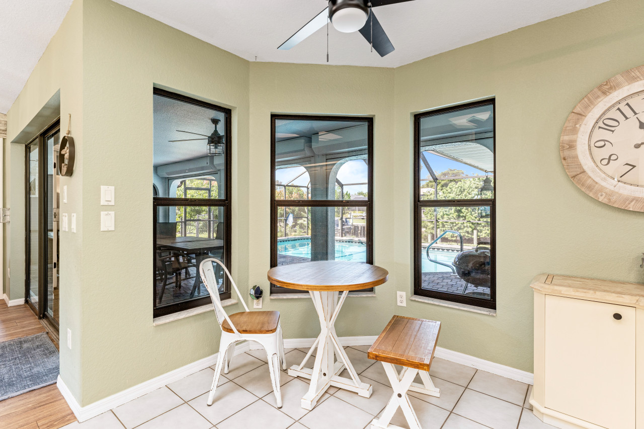 3BR Coastal Oasis: Waterfront Home with Pool - Port Charlotte